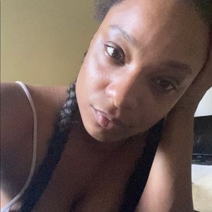 Meet your Posher, Briana